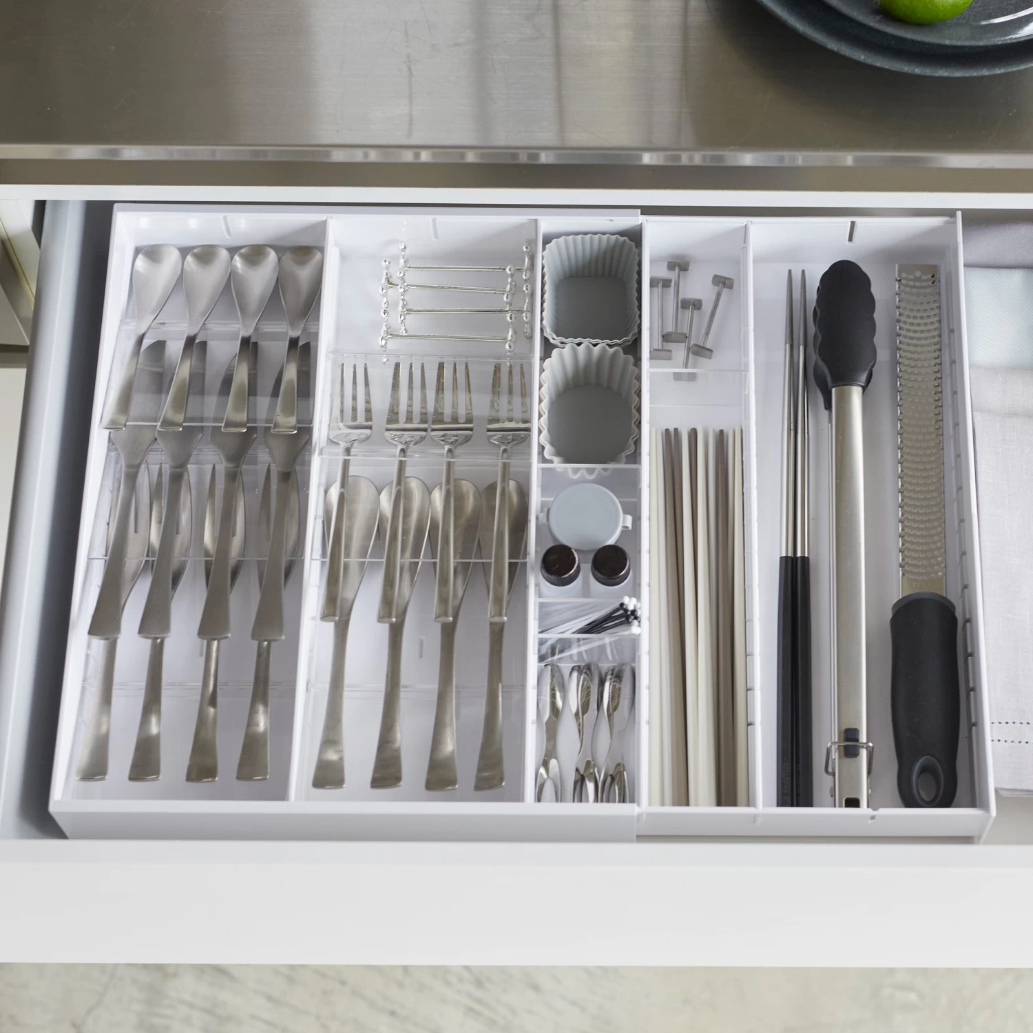 Extendable Cutlery Organiser - Tower - White 2 Extendable Cutlery Organiser - Tower - White - Image 2