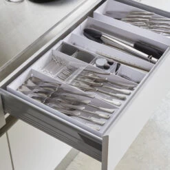 Extendable Cutlery Organiser - Tower - White 13 Extendable Cutlery Organiser - Tower - White -Home Essentials Shop pic 10060 3 62b334a5c4b99