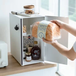 Vertical Bread Bin