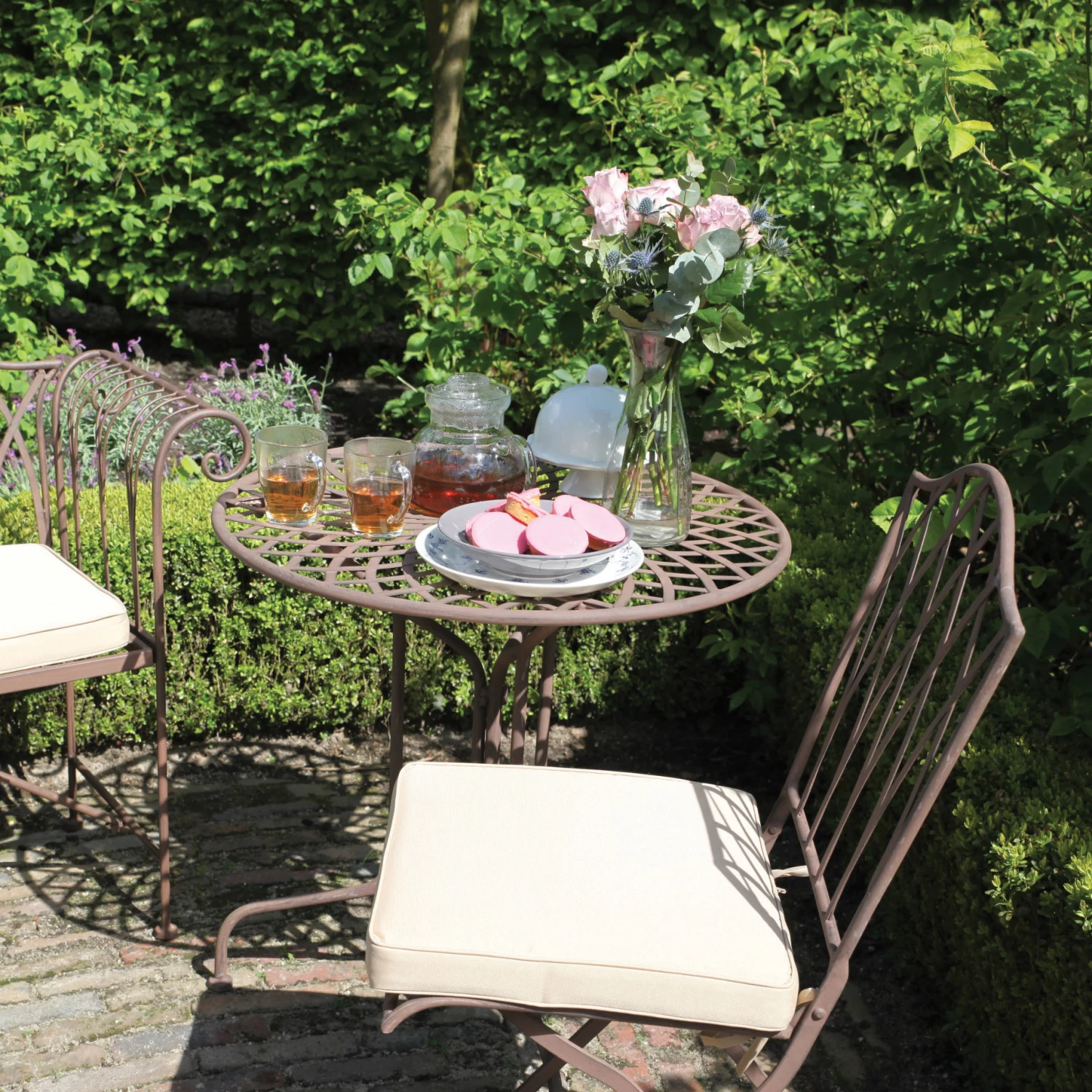 Garden Table And Chairs - Barnston 2 Garden Table And Chairs - Barnston - Image 2