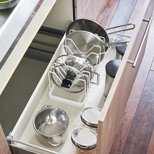 Extendable Pan Lid And Frying Pan Organiser - White 2 Extendable Pan Lid And Frying Pan Organiser - White - Image 2