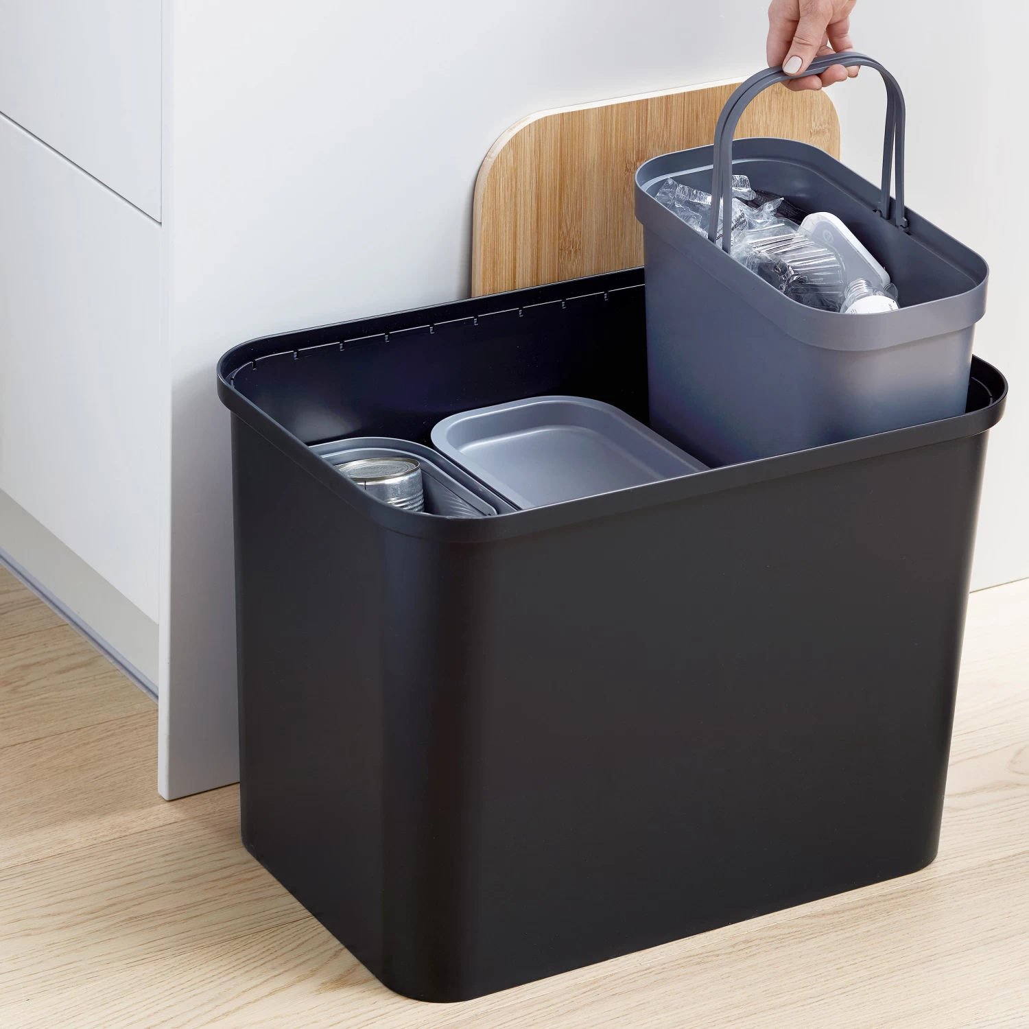 Smartstore Collect Recycling Bin - Black With Birch Lid 5 Smartstore Collect Recycling Bin - Black With Birch Lid - Image 5