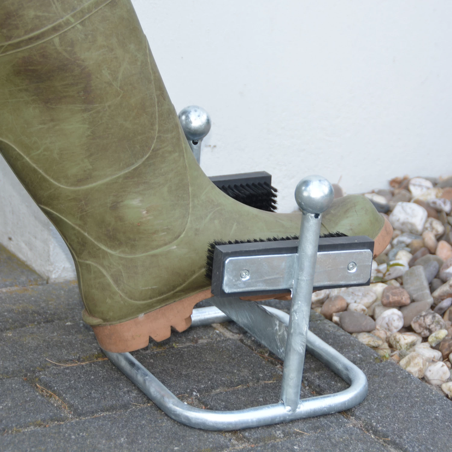 Shoe / Boot Scraper And Brush - Galvanised 2 Shoe / Boot Scraper And Brush - Galvanised - Image 2